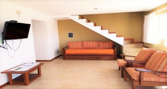 EXCELENTE DUPLEX EN PA A 70 M DEL MAR